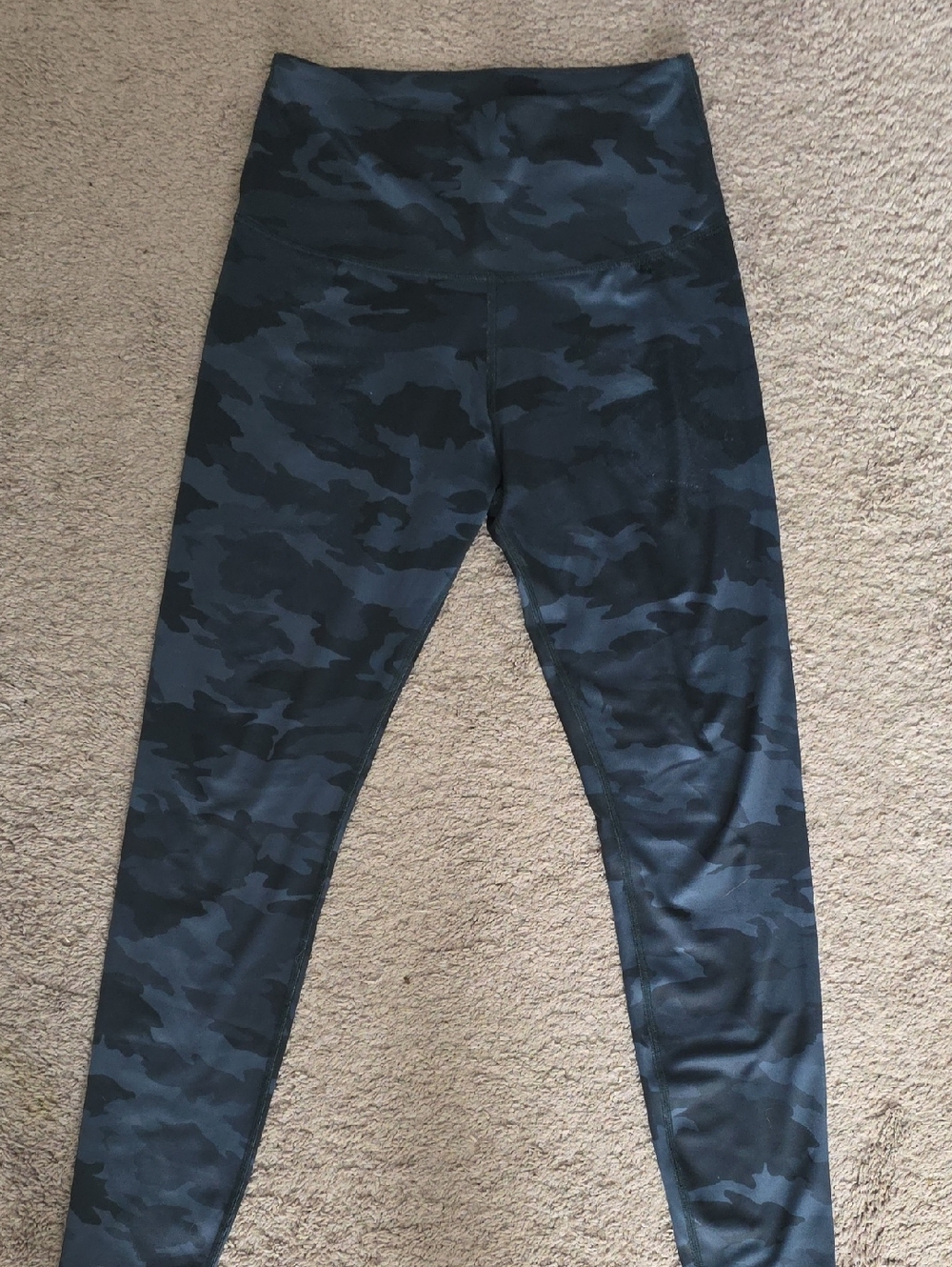 Beyond Yoga Black & Gray Camo High-Rise Leggings